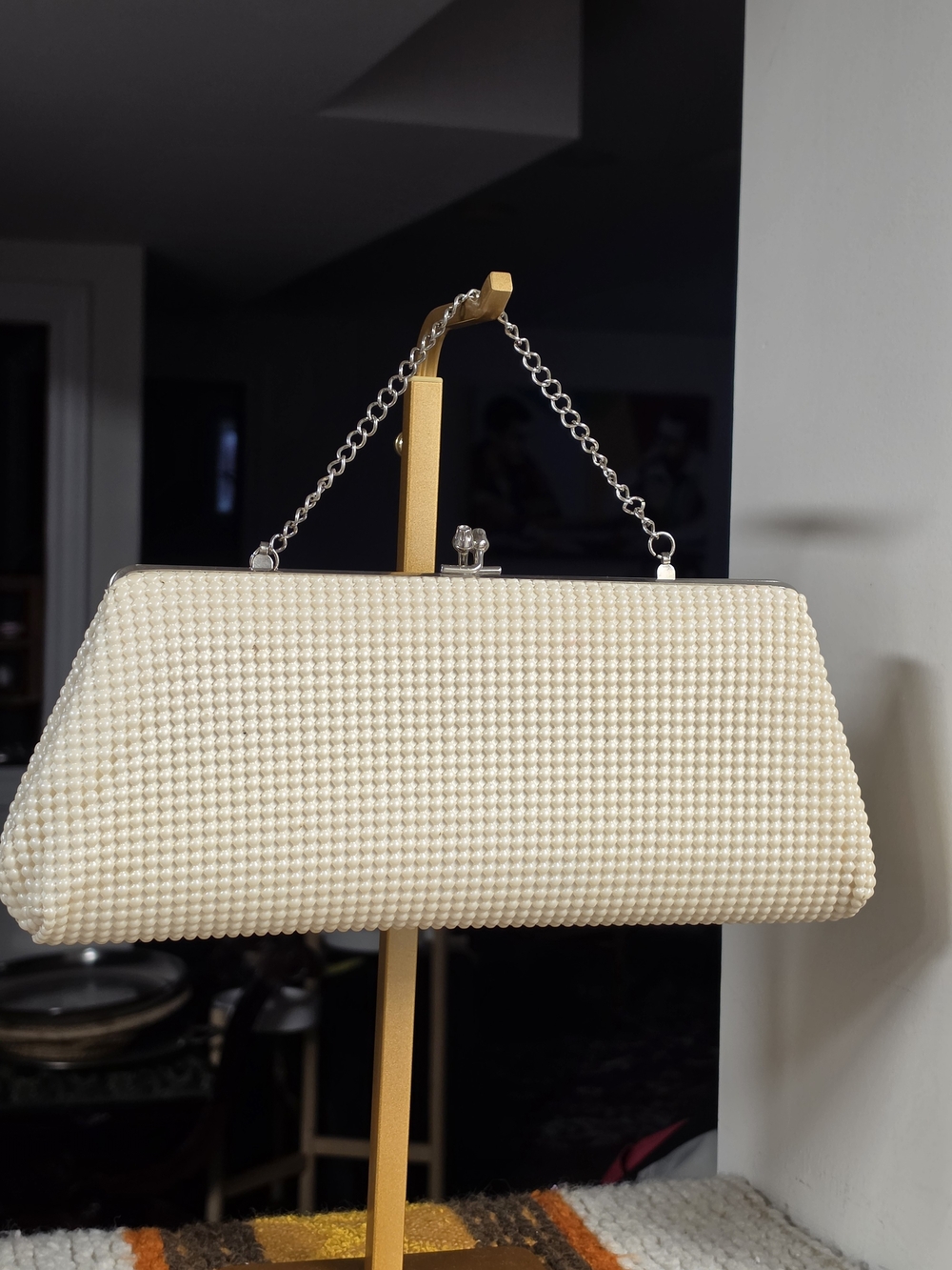 Vintage Cream Pearl-Textured Cocktail Clutch
